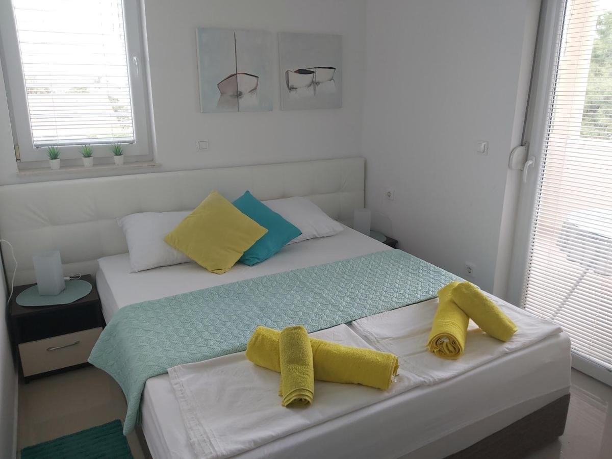 Apartment Adrijana Novalja Exteriér fotografie
