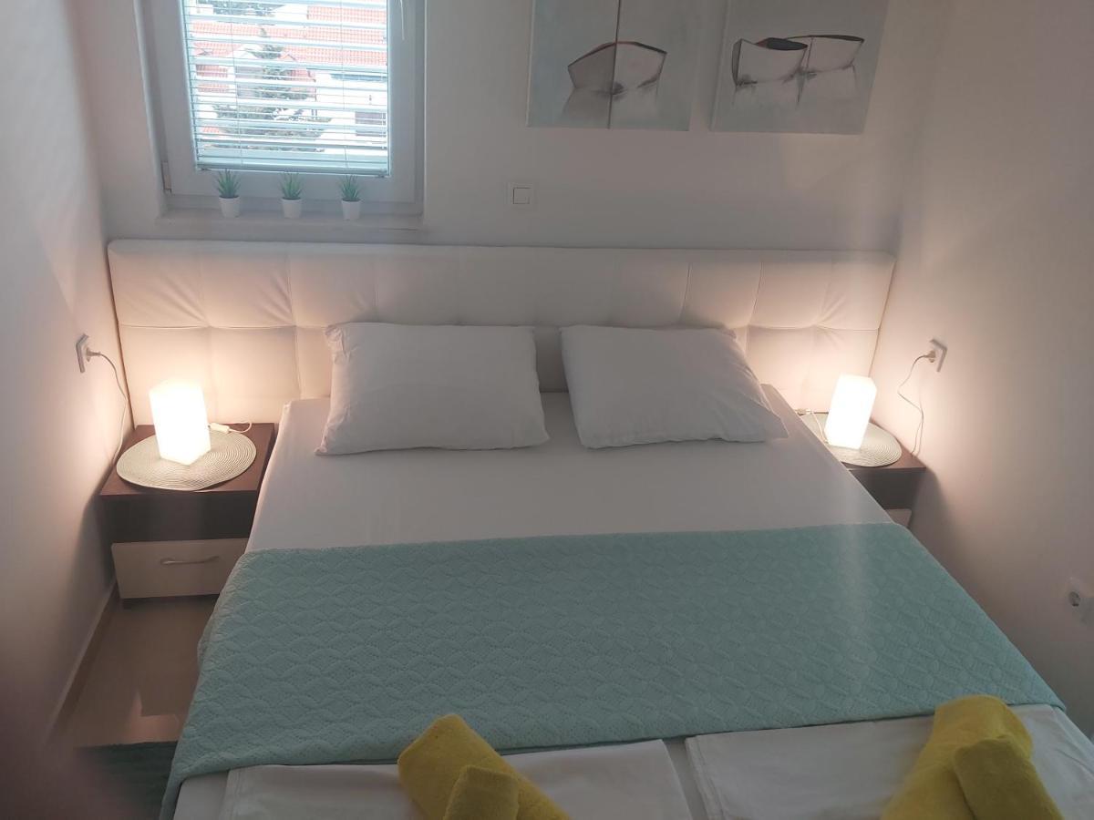 Apartment Adrijana Novalja Exteriér fotografie