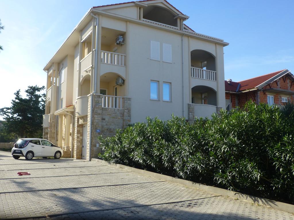 Apartment Adrijana Novalja Exteriér fotografie